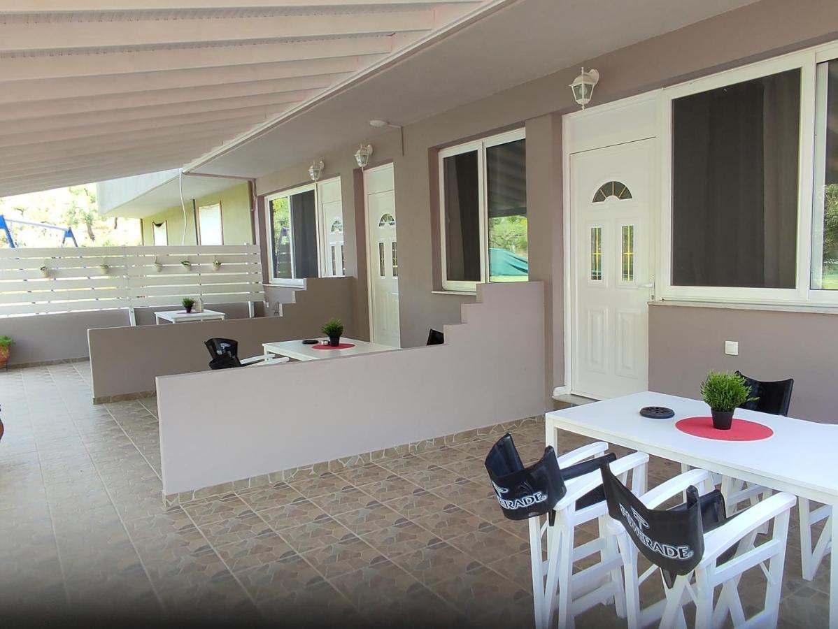 Christos House Villa Neos Marmaras Exterior photo